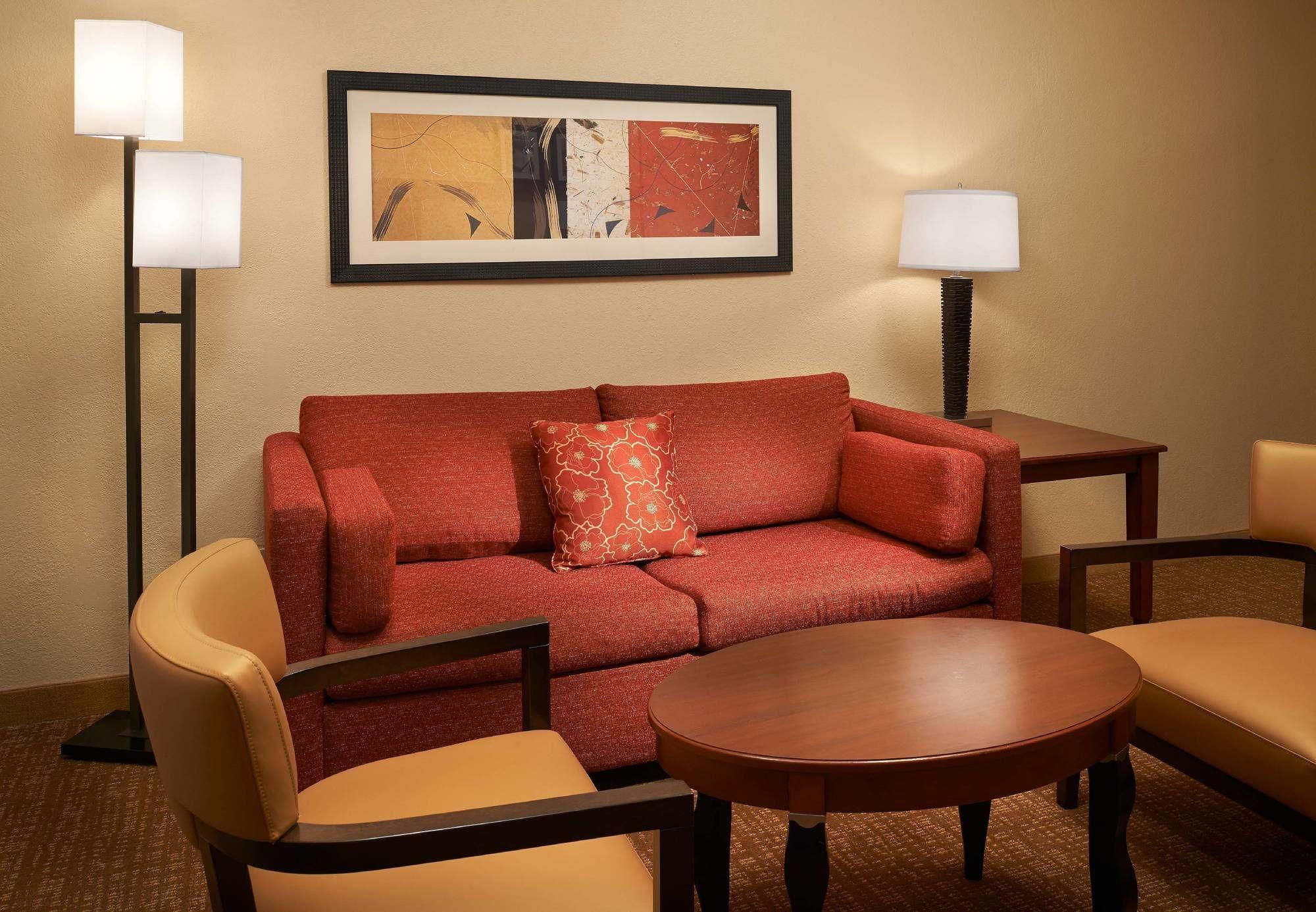 Courtyard By Marriott Indianapolis Castleton酒店 外观 照片