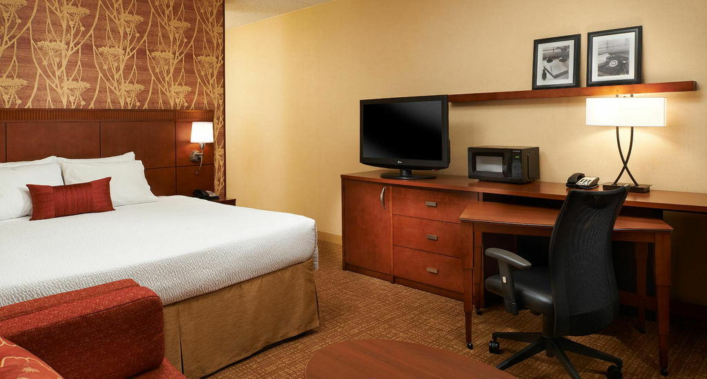 Courtyard By Marriott Indianapolis Castleton酒店 外观 照片
